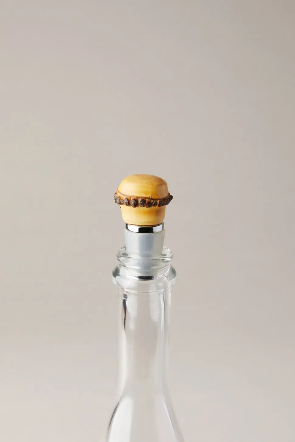 Bamboo conical bottle cap