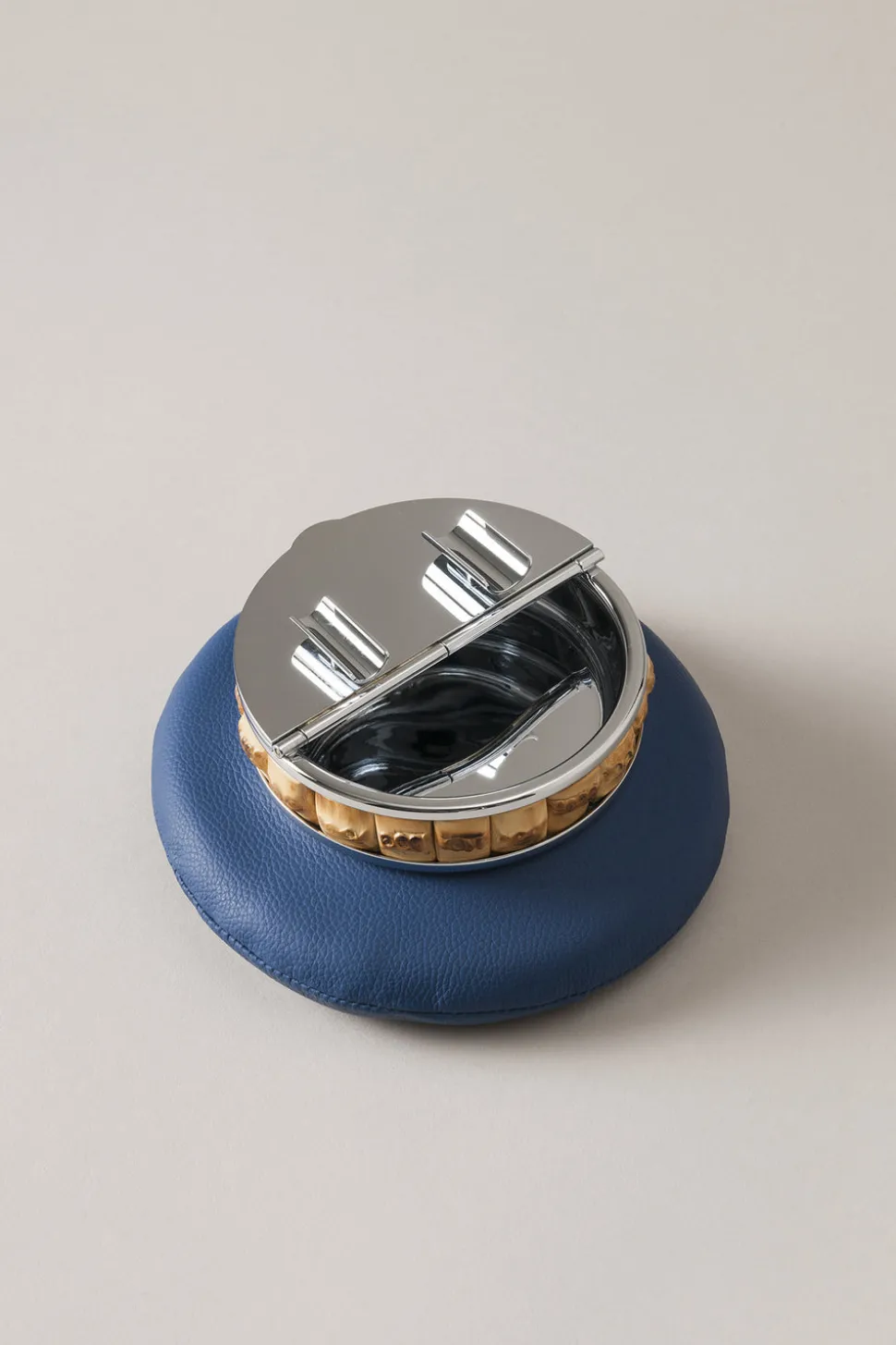 Bamboo root Boat ashtray