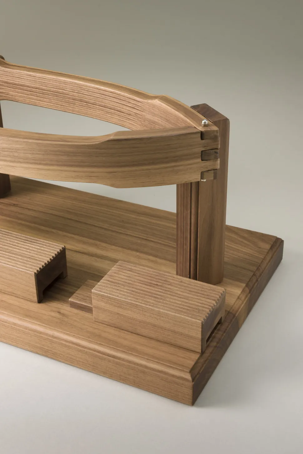Bamboo root Ham holder