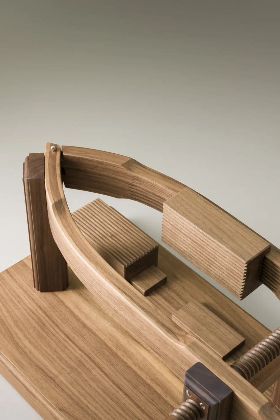 Bamboo root Ham holder