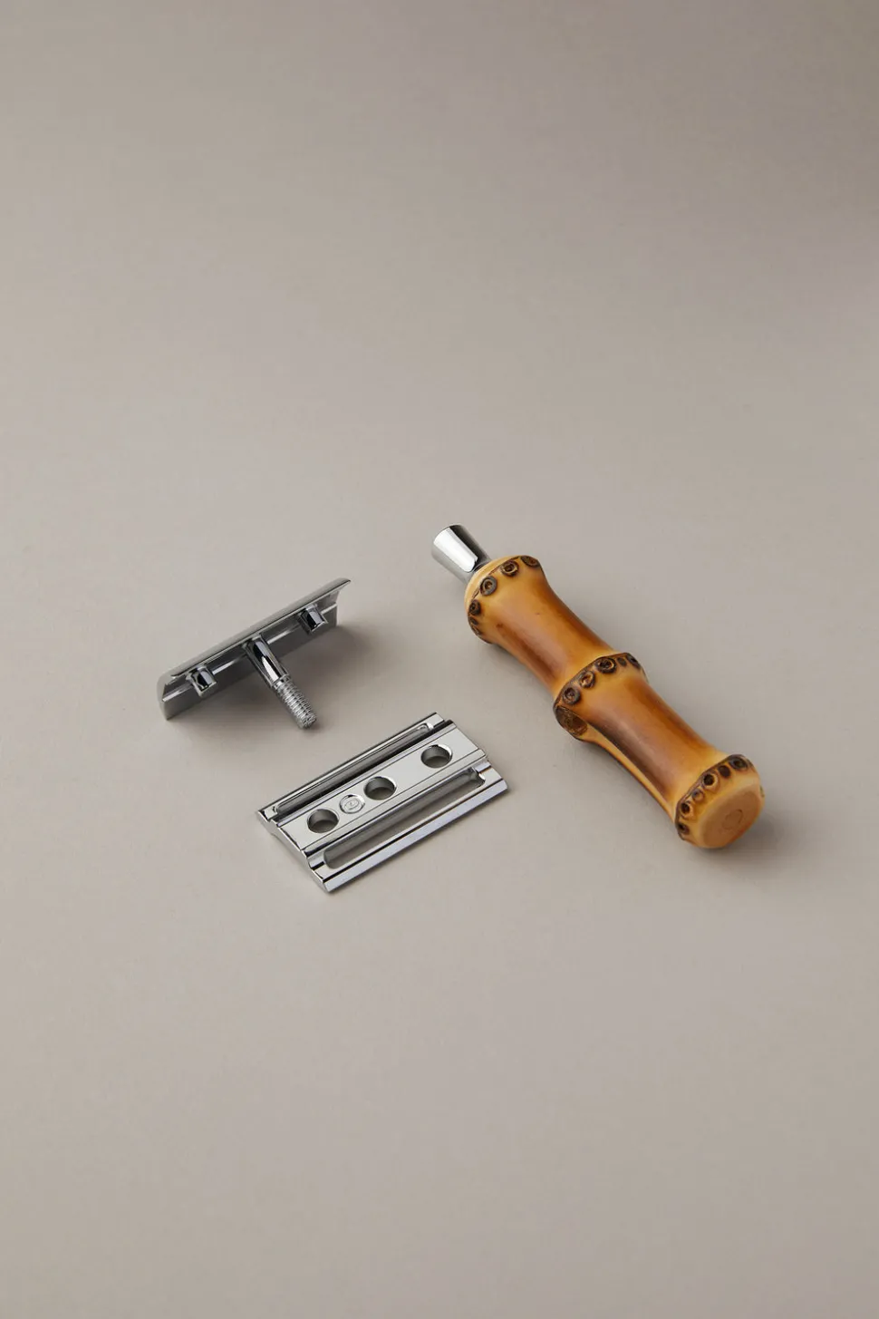 Bamboo root OId style safety razor