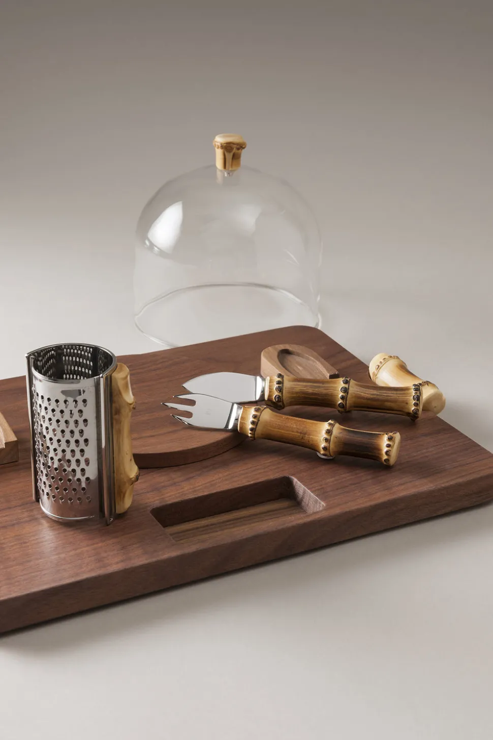 Bamboo root Parmesan cheese set