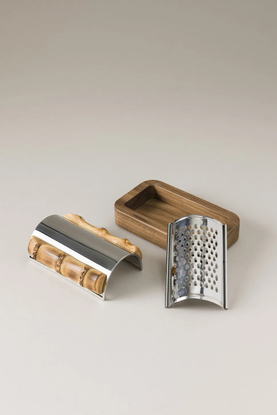 Bamboo root Parmesan grater set
