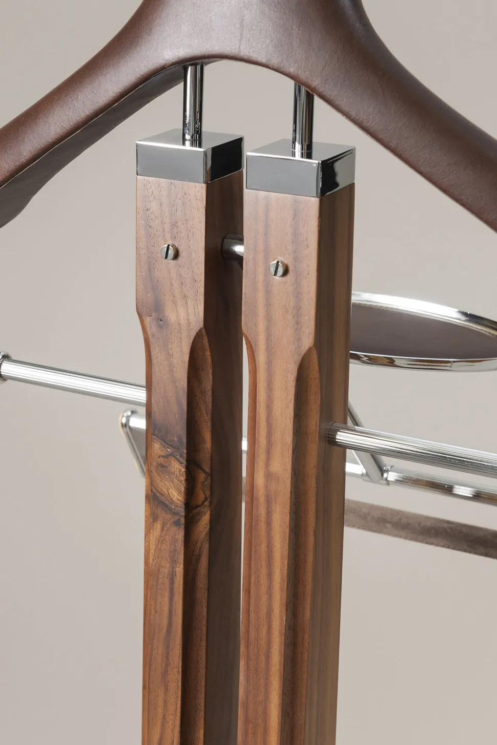 Bamboo root Wardrobe valet