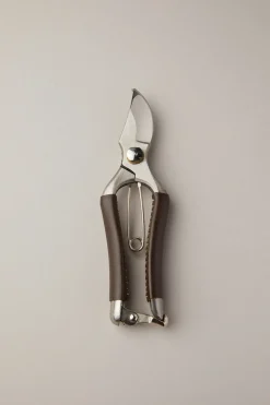 Cowhide Garden secateur