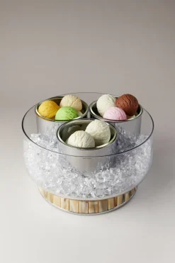 Ice cream server in zebu