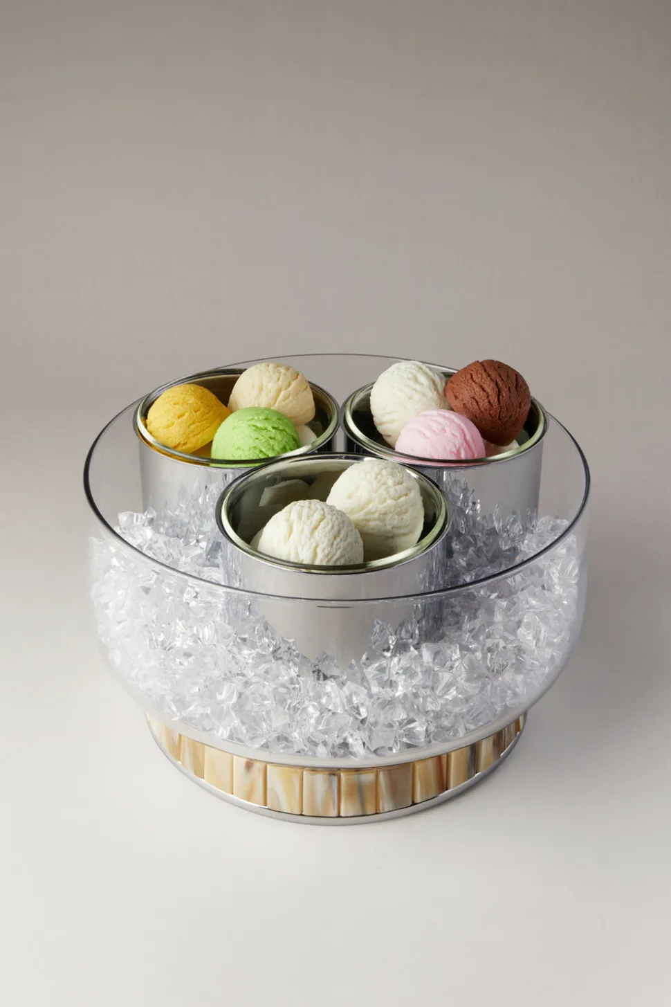 Ice cream server in zebu