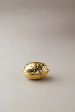 18kts. gold Nut pill box