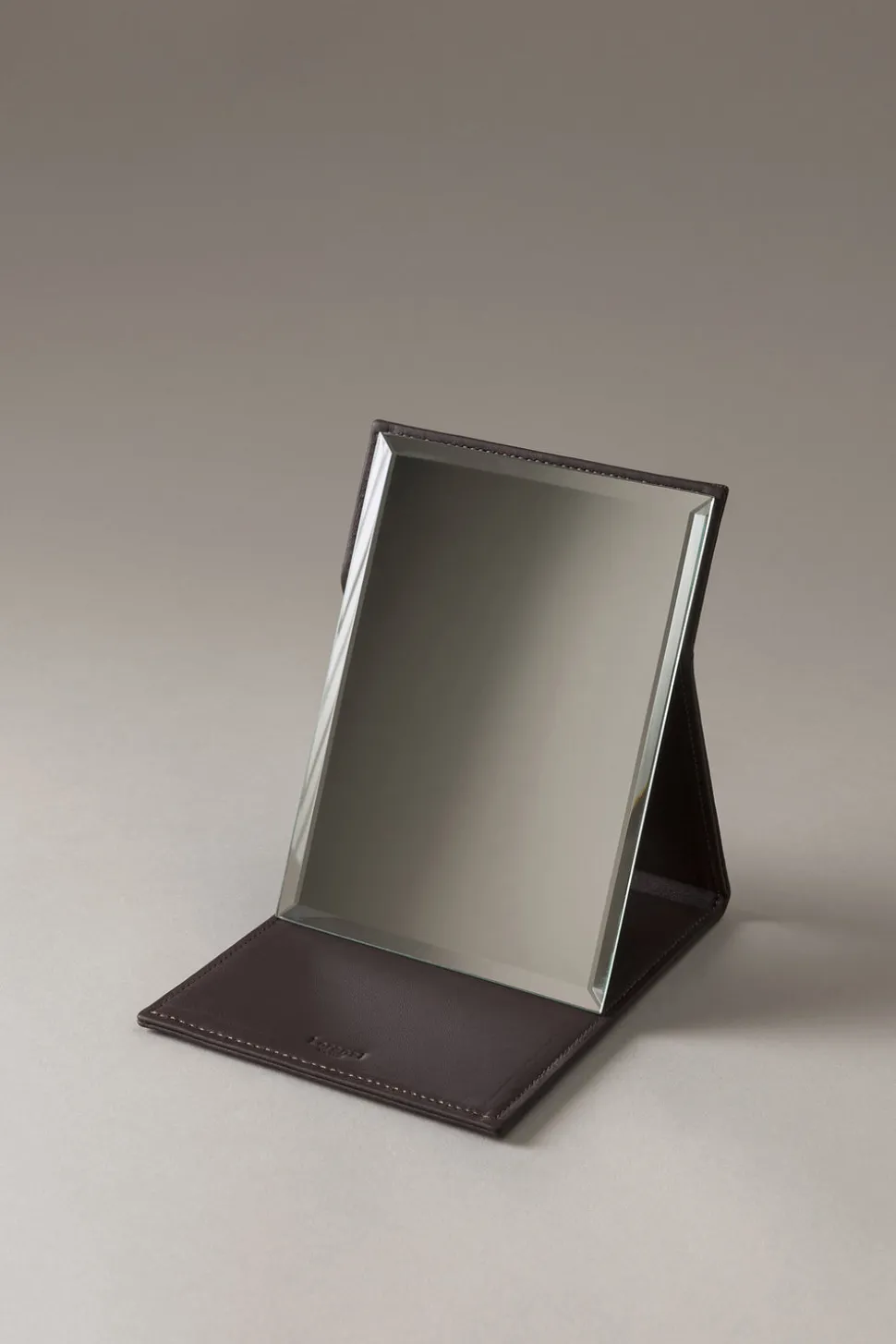 Lambskin Flat travelling mirror
