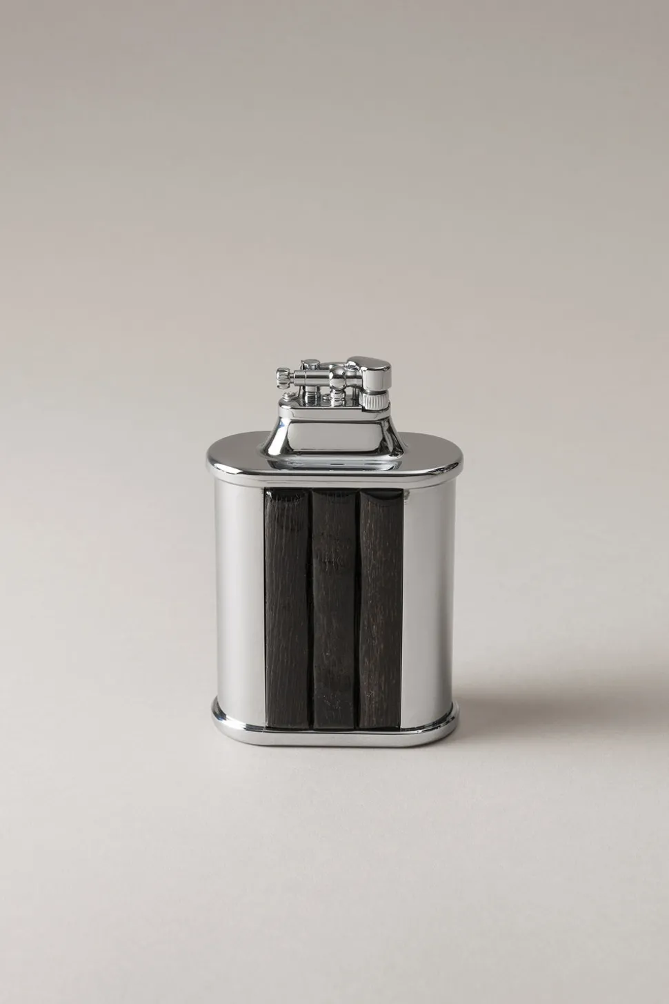Oryx Oval shaped flint desk lighter
