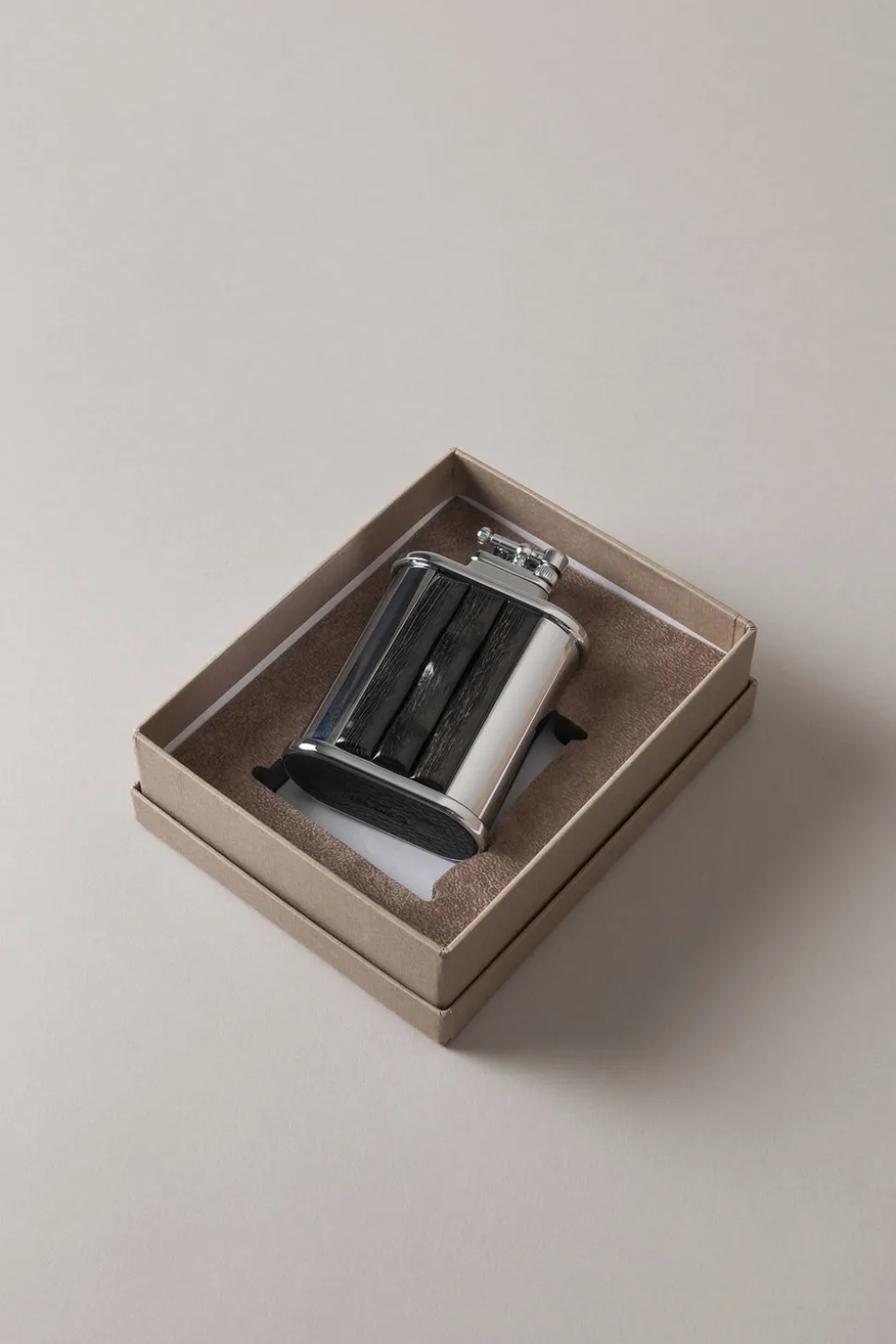 Oryx Oval shaped flint desk lighter
