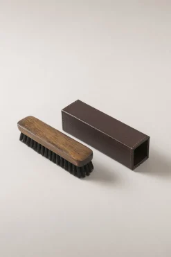 Ovangkol Travelling wool brush in a leather case