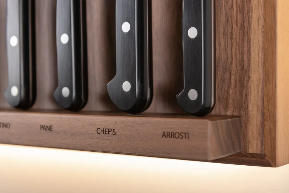 Polyoxymethylene Small wall-mounted knives set