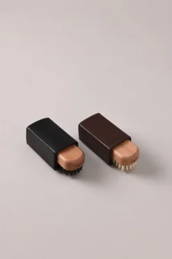 Pyrus Nails brush with leather case (soft bristle)