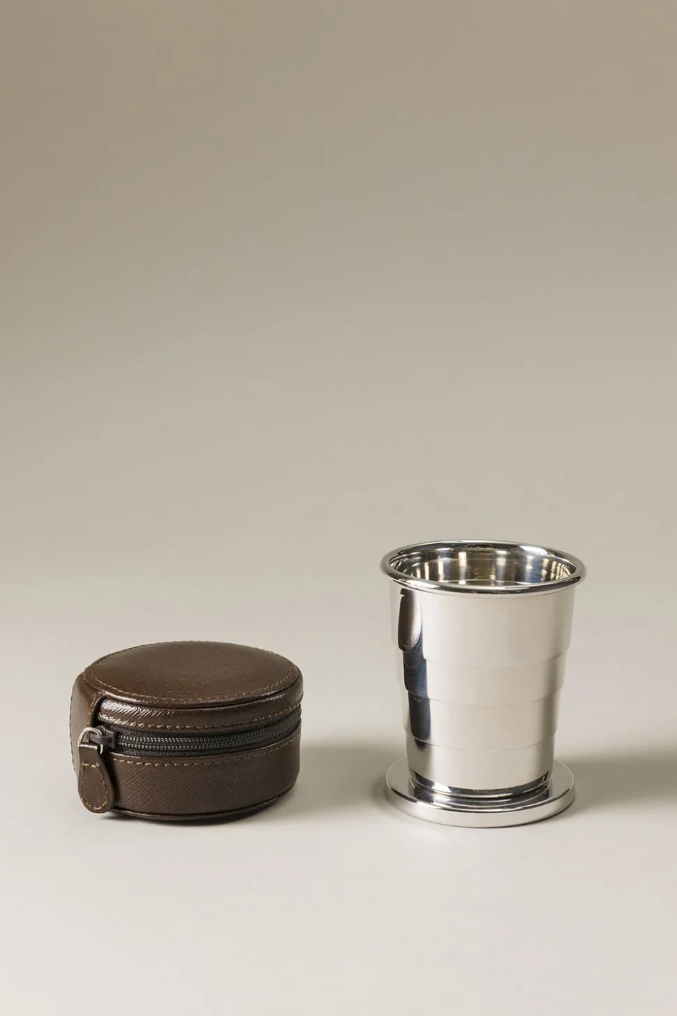 Saffiano style leather Collapsible cup