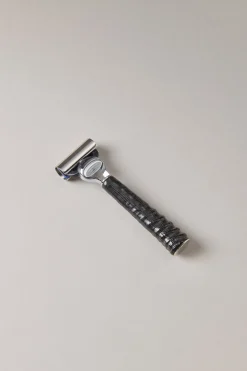 Springbok Fusion razor in springbok horn