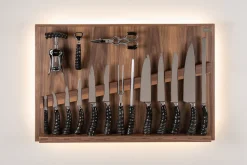 Springbok Medium wall-mounted knives set