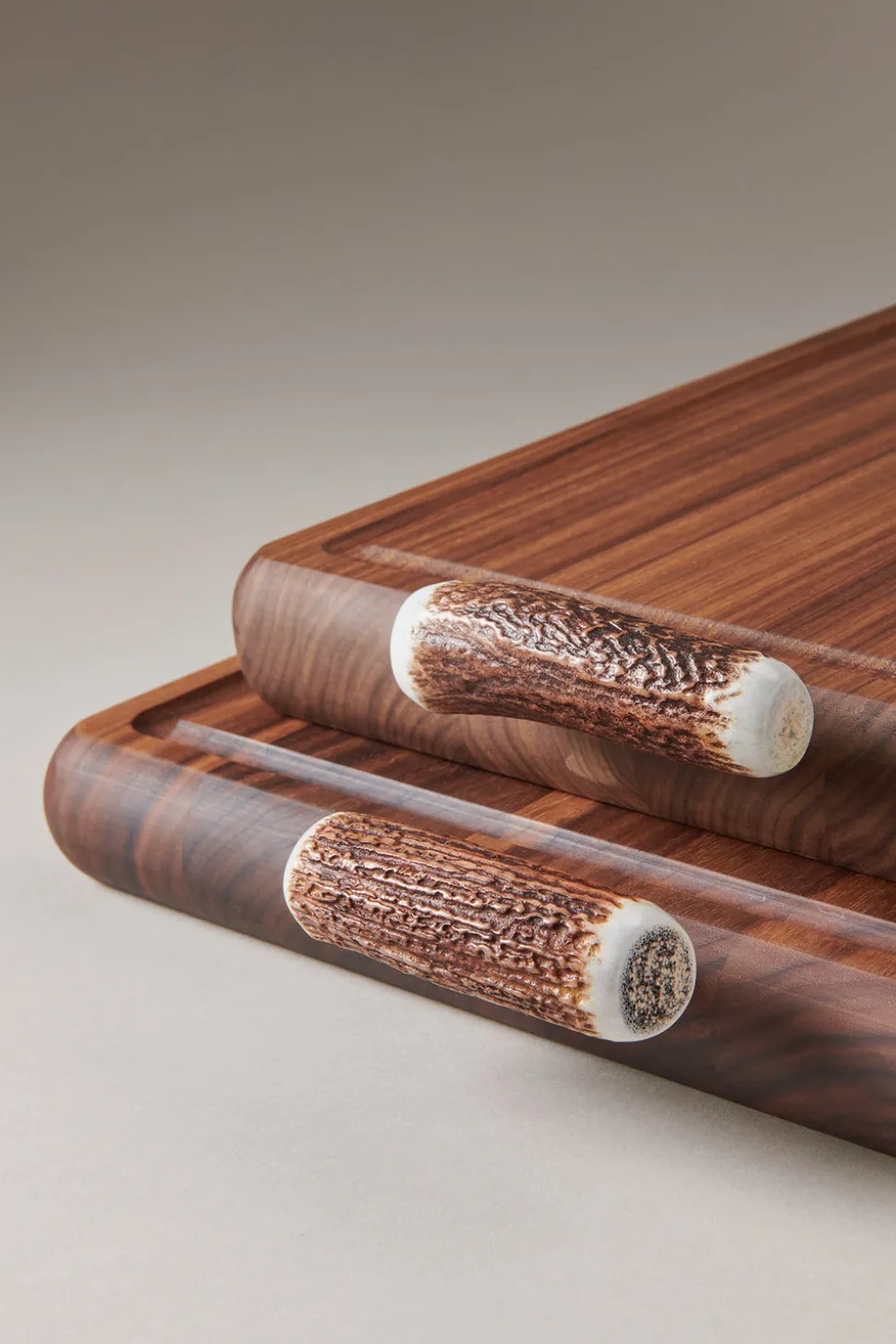 Stag antler Cutting board with handles