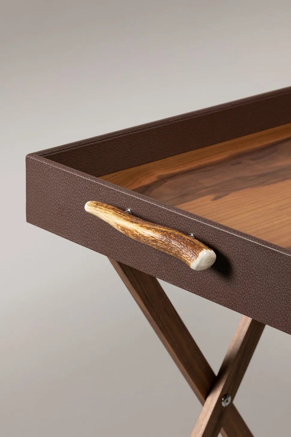 Stag antler Pliant with tray