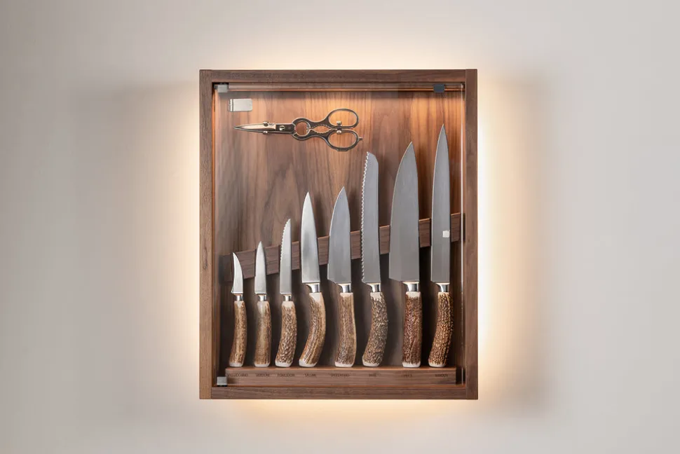 Stag antler Small cabinet wall-mounted knives set