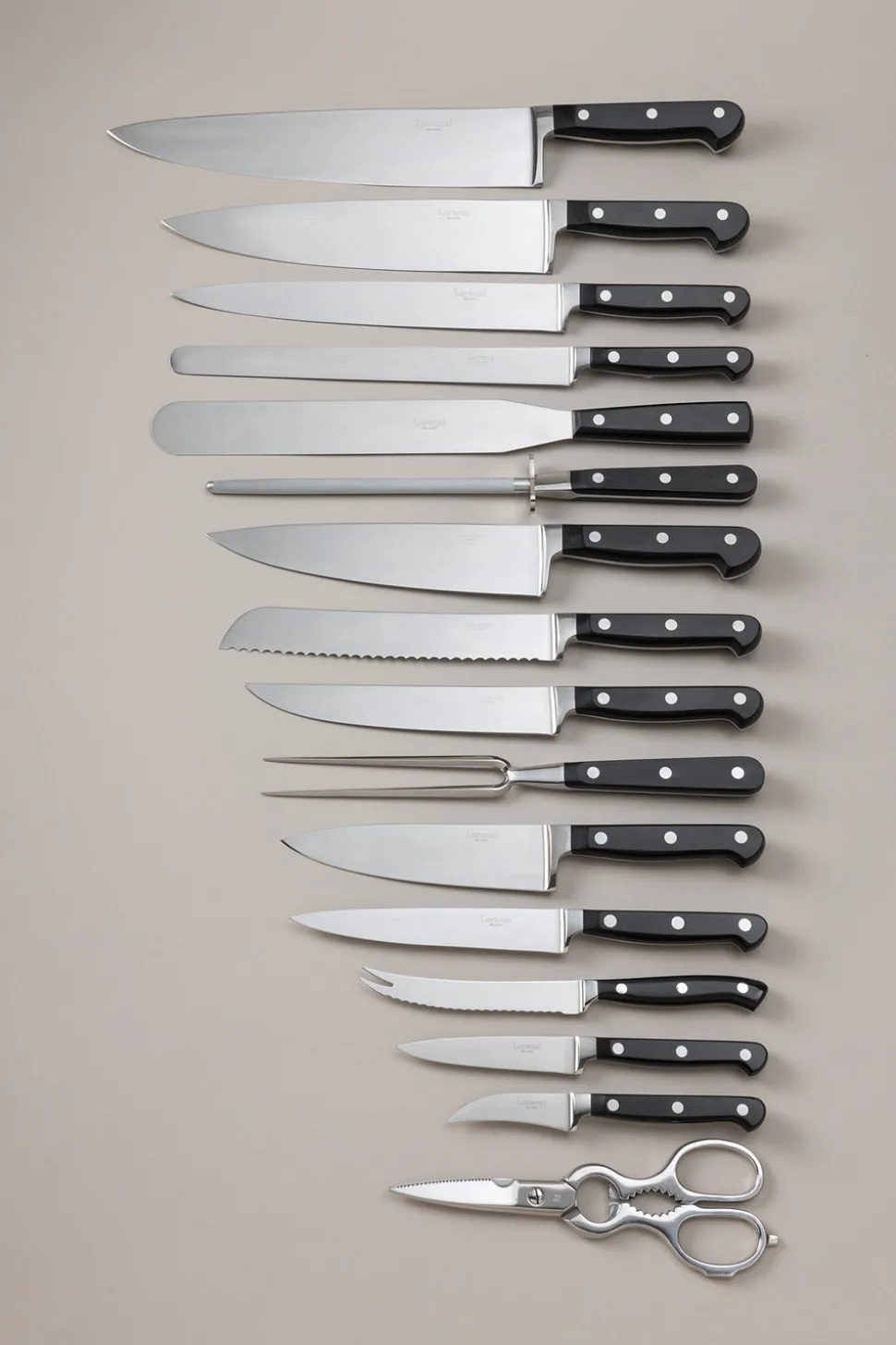 Walnut tree Large kitchen knife set