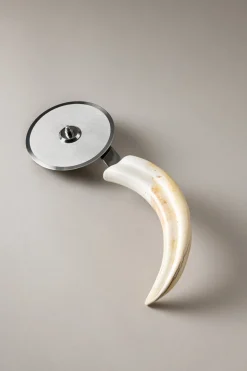 Warthog Pizza cutter