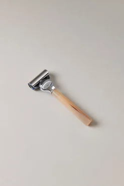 Zebu Fusion razor in zebù horn