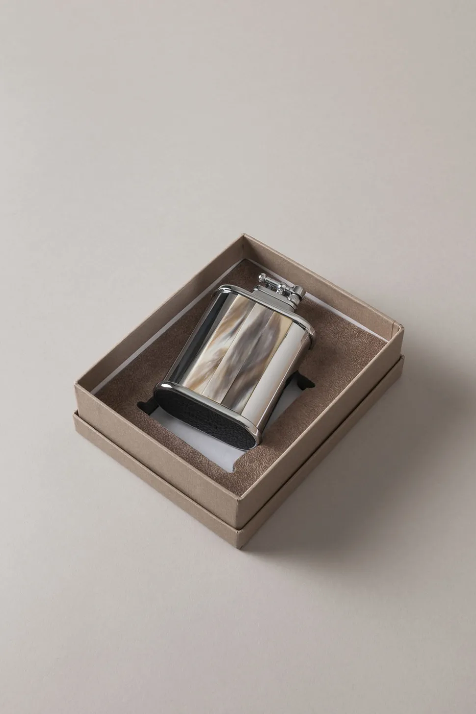 Zebu Oval shaped flint desk lighter