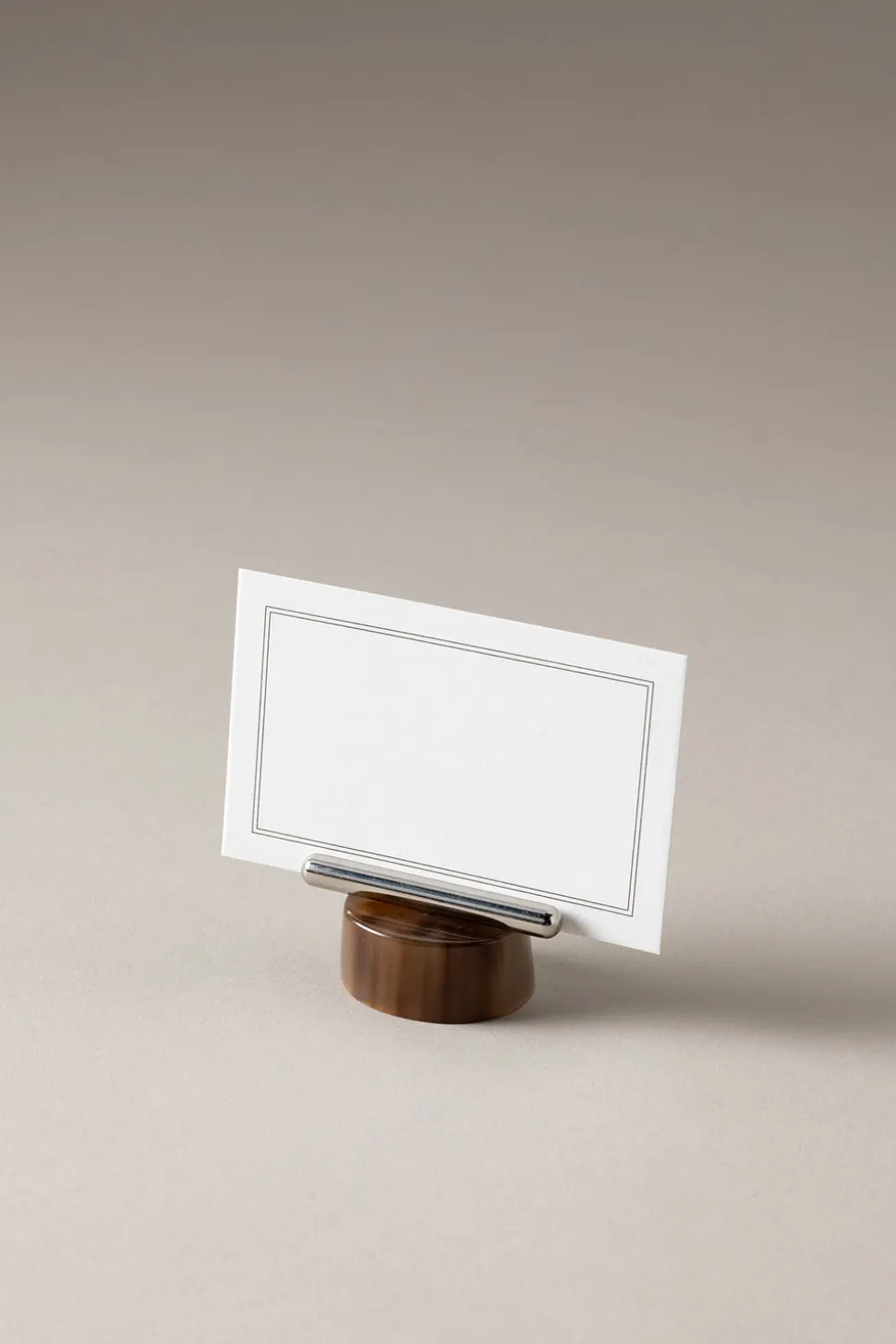 Zebu Place card holder
