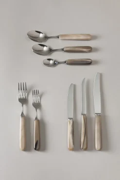 Zebu Tableware set