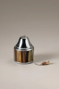 Zebu Tea infuser with resting plate