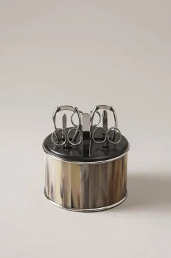 Zebu Toilet manicure set