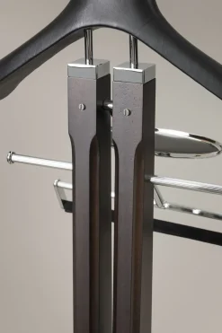 Zebu Wardrobe valet